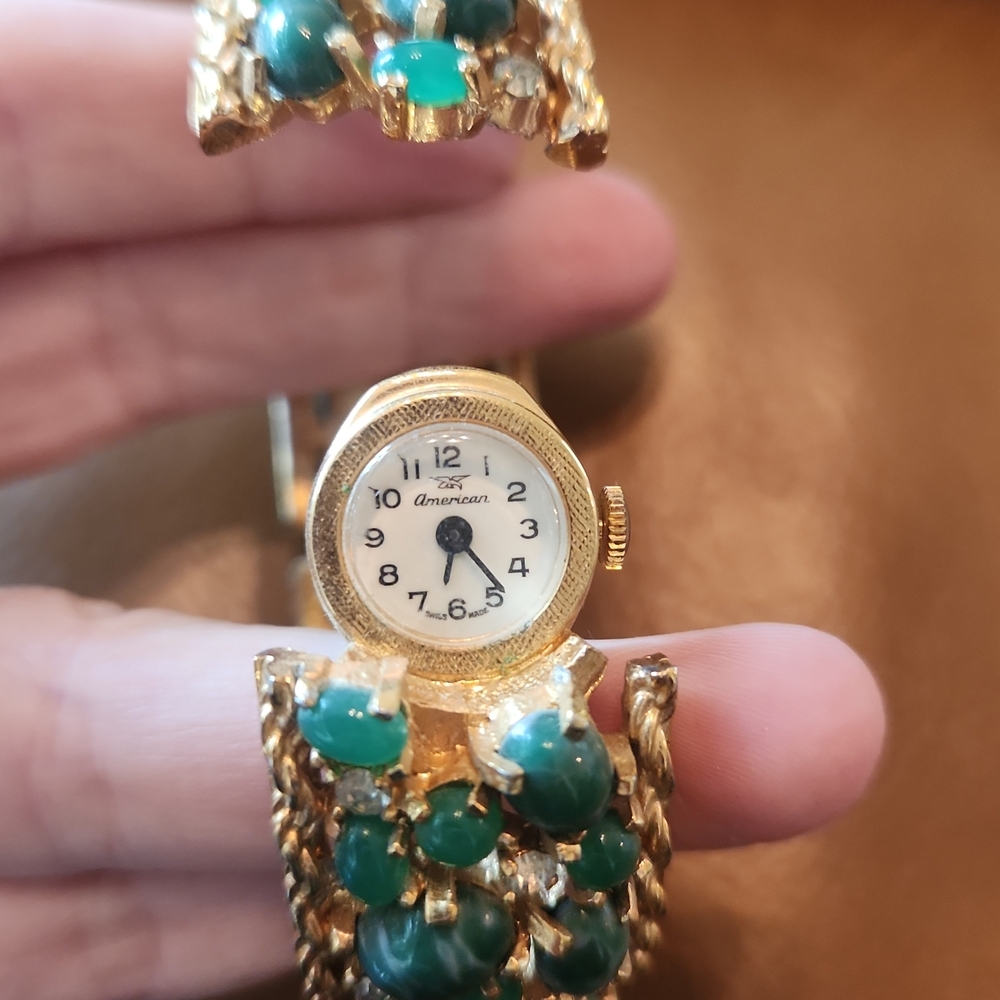 Vintage Peekaboo American Gold and‎ Green Women's Watch
